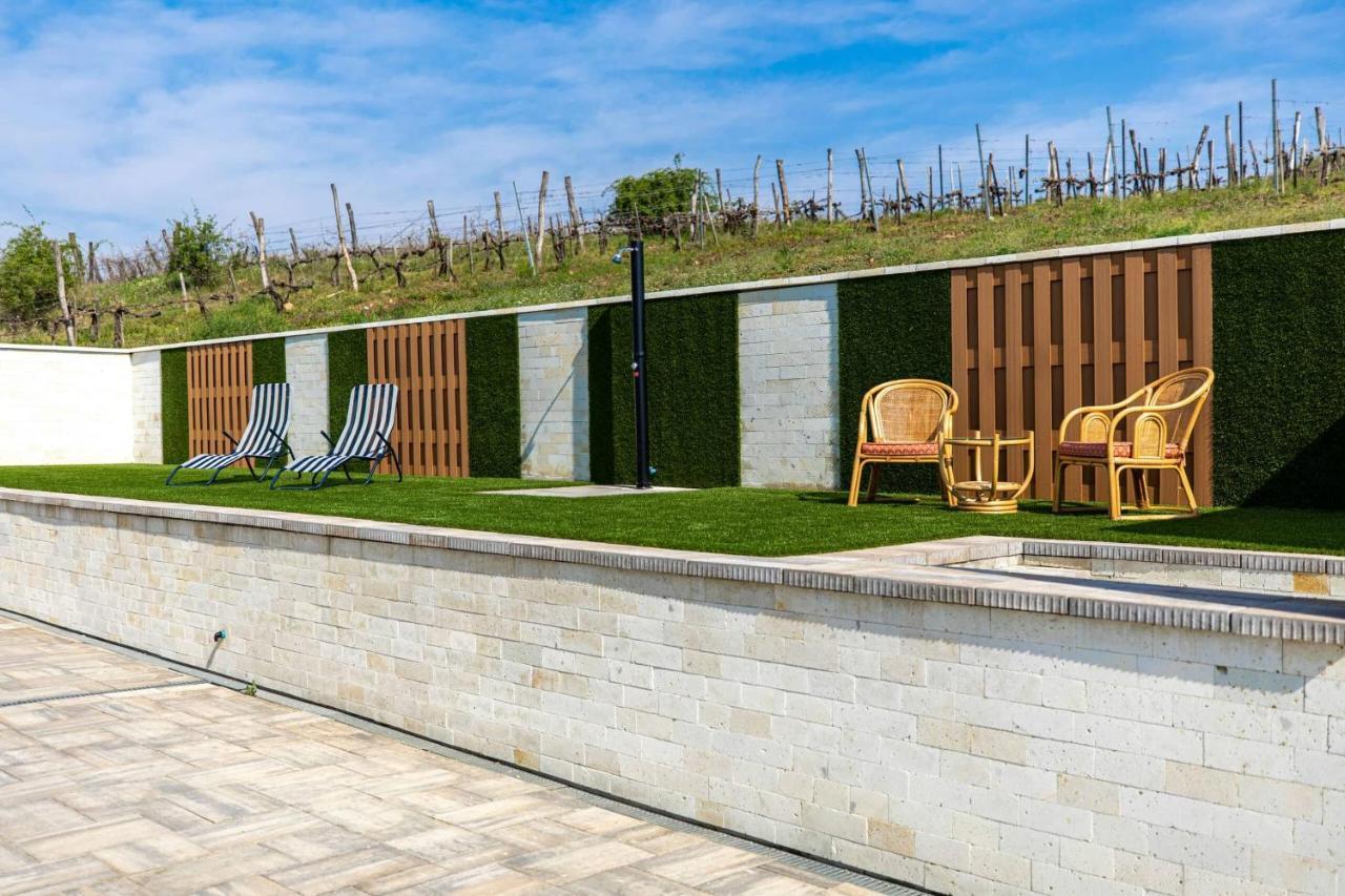 Aszuvilag Rezidencia With Sauna & Jacuzzi Legyesbenye Exterior photo