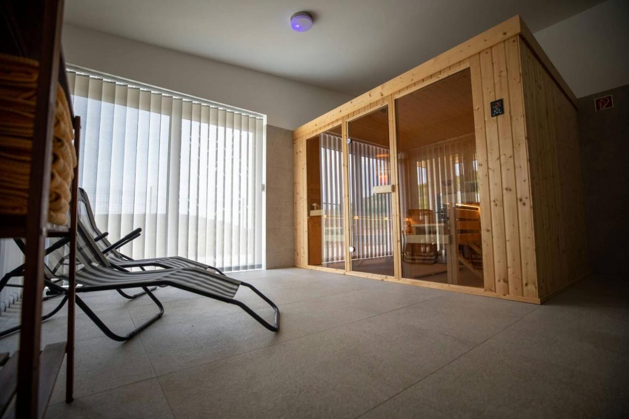 Aszuvilag Rezidencia With Sauna & Jacuzzi Legyesbenye Exterior photo